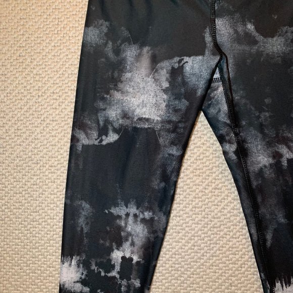 Tie Die Playground Leggins - Picture 3 of 5